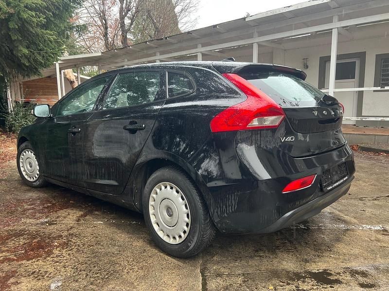 Gebraucht Volvo V40 114 PS (83 kW) 2013 Schwarz Limousine