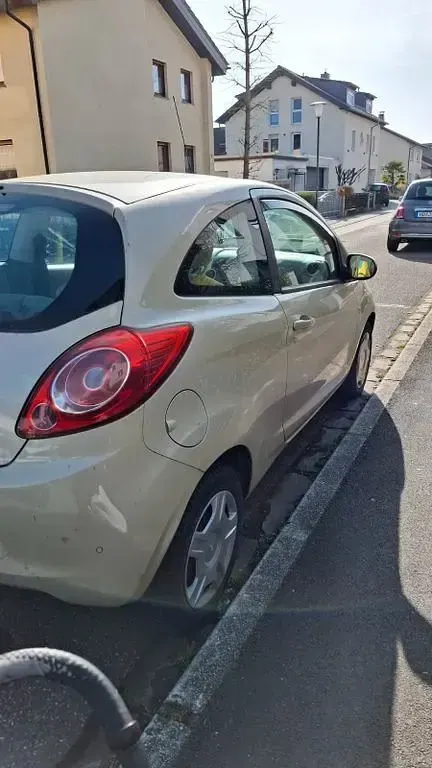 Gebraucht Ford Ka Titanium 69 PS (50 kW) 2009 Gold Kleinwagen