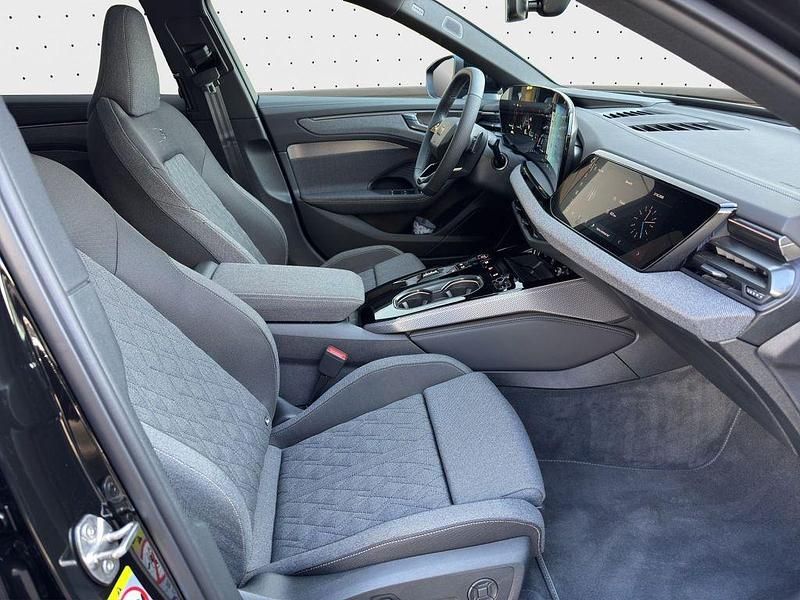 Gebraucht Audi A6 Ambiente 204 PS (150 kW) 2025 Mythosschwarz metallic Limousine