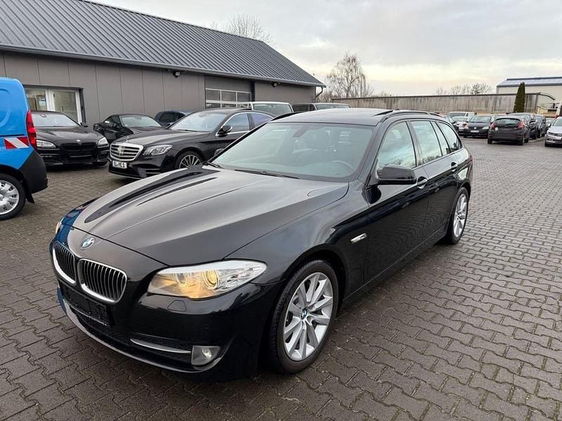 Second-hand BMW 525 Shadowline 204 CP (150 kW) 2011 Negru Break