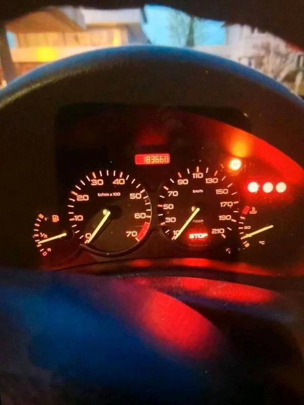 Gebraucht Peugeot 206 75 PS (55 kW) 1998 Blau Kleinwagen