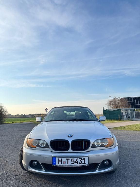 Gebraucht BMW 318 Cabriolet 143 PS (105 kW) 2004 Silber Cabrio