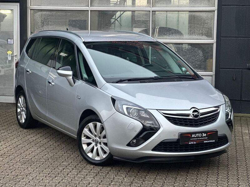 Silber Gebraucht 2012 Opel Zafira Tourer Innovation Van / Kleinbus | 9.790 € (Fairer Preis) - Bild 1/4