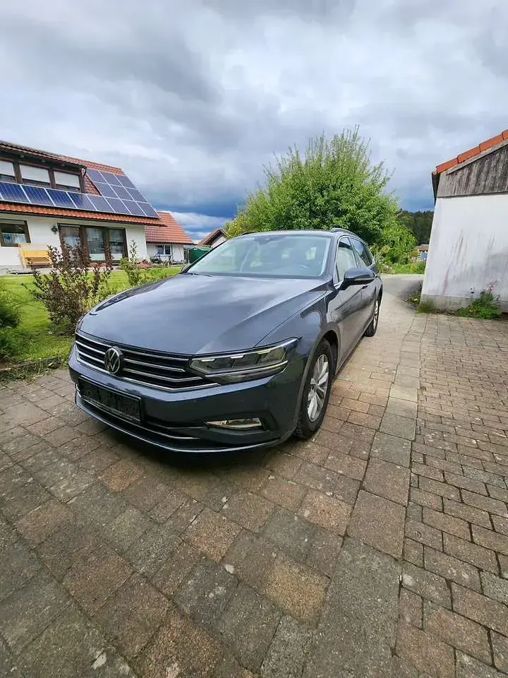 Gebraucht VW Passat Business 150 PS (110 kW) 2021 Kombi