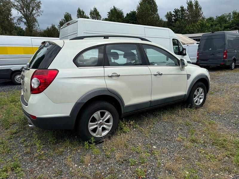 Gebraucht Chevrolet Captiva LS 136 PS (100 kW) 2009 Weiß SUV