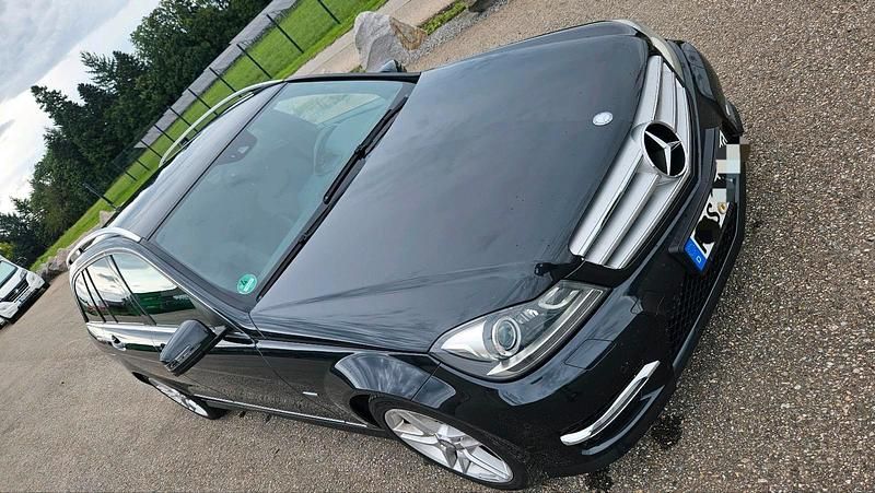 Schwarz Gebraucht 2011 Mercedes C220 Kombi | 9.500 € - Bild 1/4