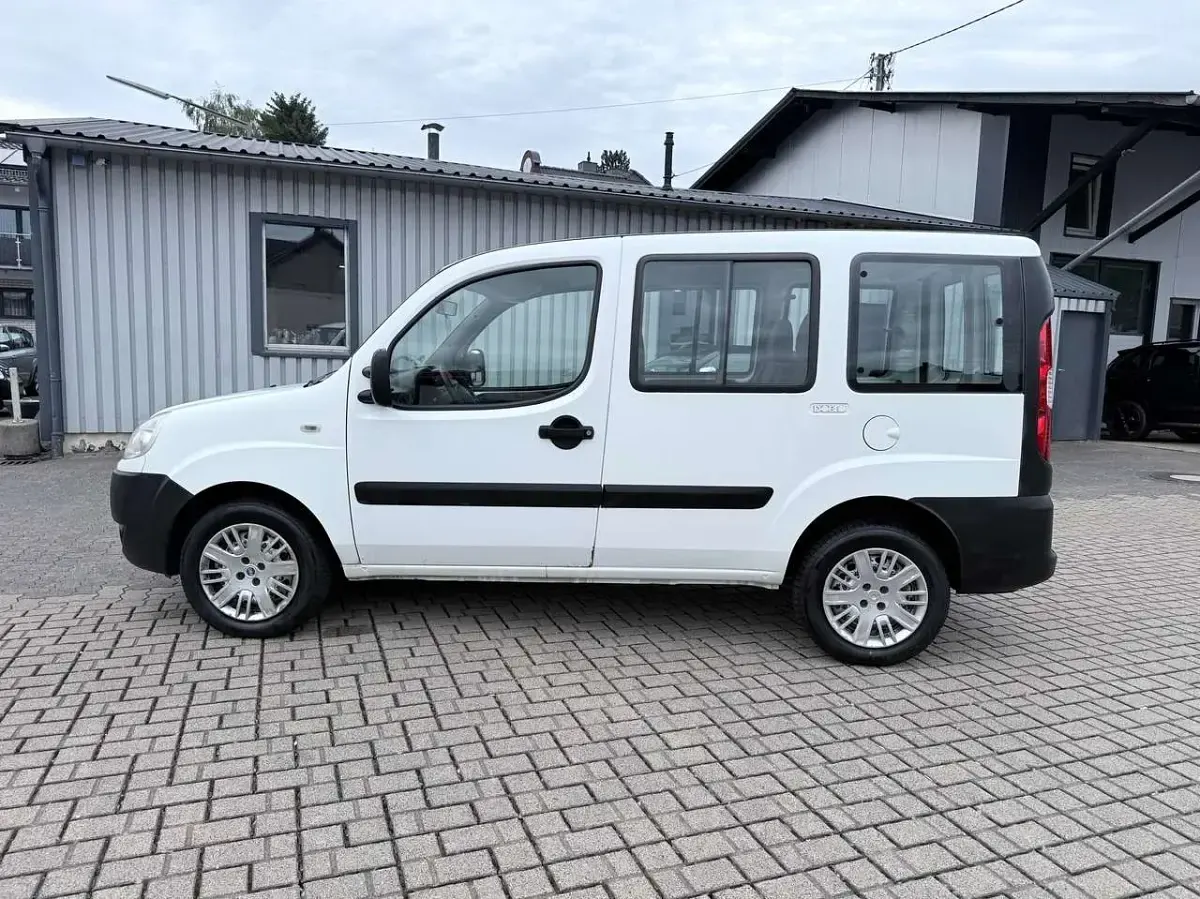 Gebraucht Fiat Doblò 77 PS (56 kW) 2006 Weiss Van / Kleinbus