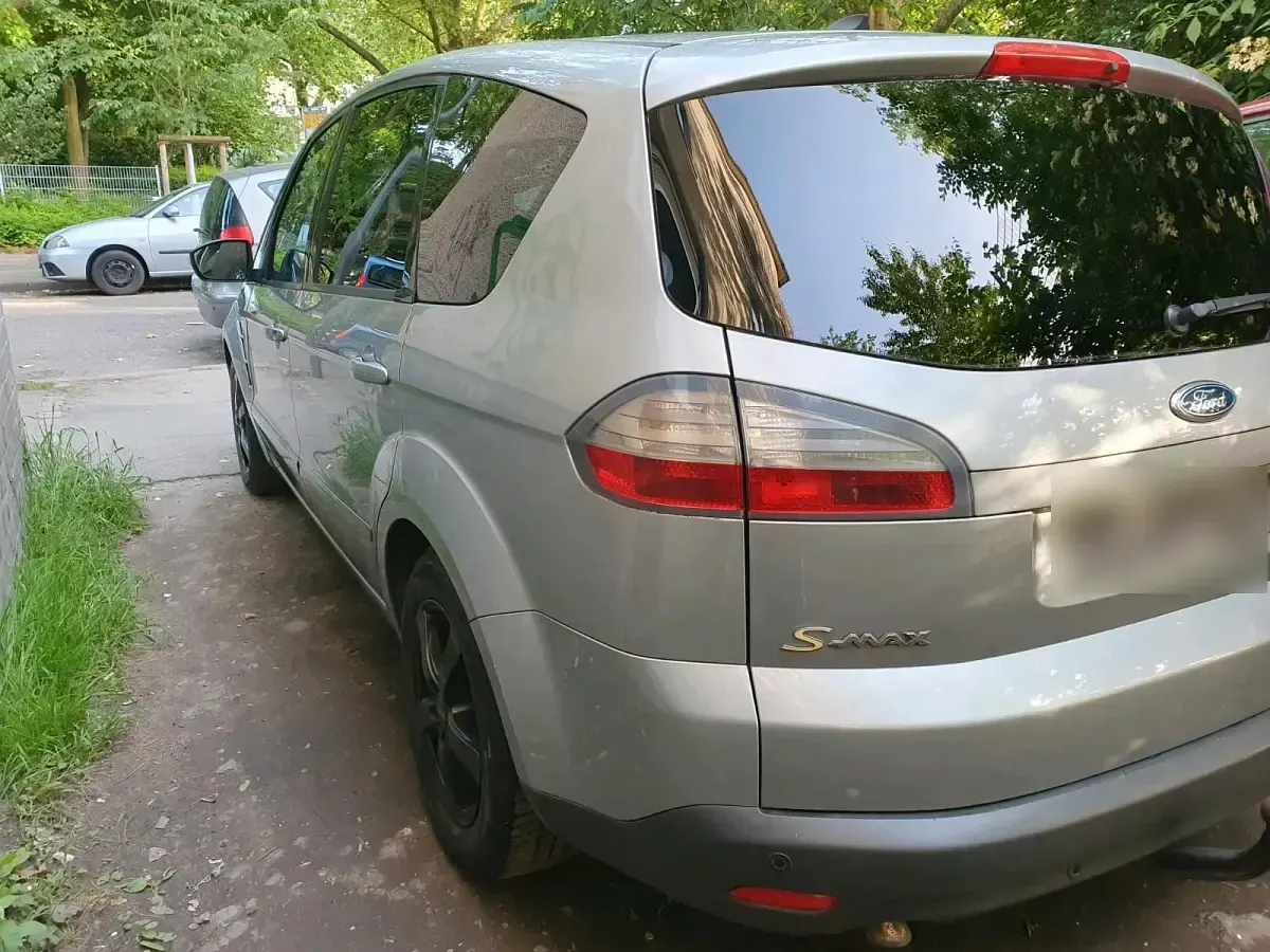 Käytetty Ford S-MAX S 140 HP (102 kW) 2007 Tila-auto