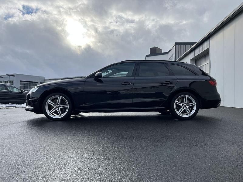 Gebraucht Audi A4 Advanced Plus 204 PS (150 kW) 2022 Mythosschwarz Kombi