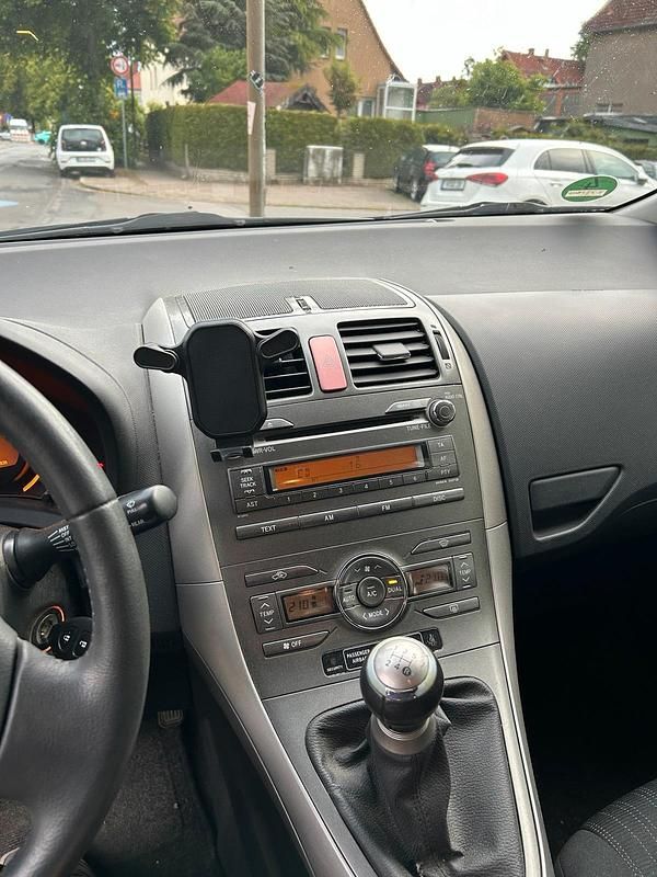 Gebraucht Toyota Auris 97 PS (71 kW) 2007 Grau Kleinwagen