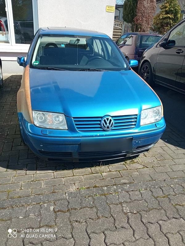 Usata VW Bora 204 CV (150 kW) 2000 Blu Berlina