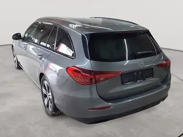 Gebraucht Mercedes C220 200 PS (147 kW) 2023 Grau Limousine