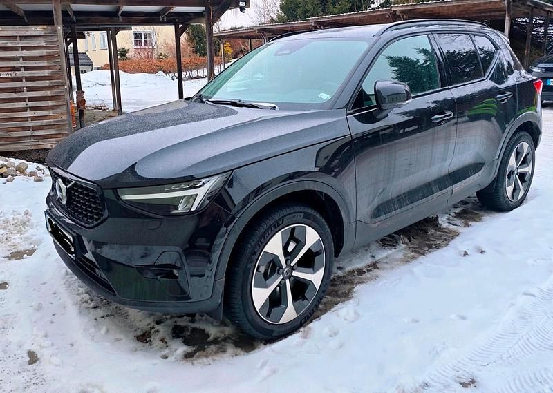 Gebraucht Volvo XC40 Plus 197 PS (144 kW) 2024 Schwarz SUV