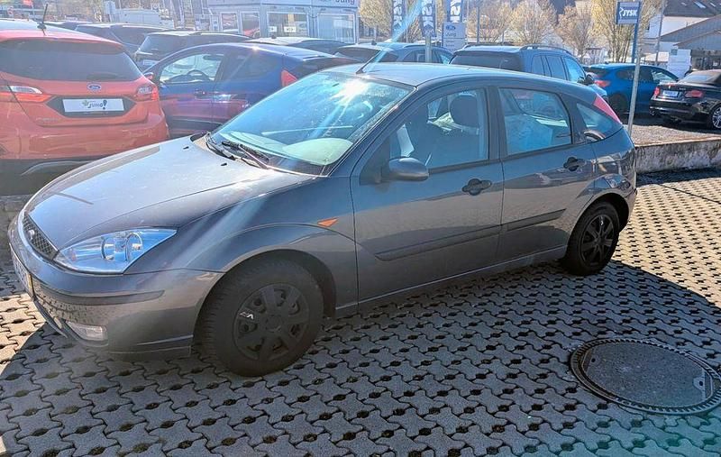 Gebraucht Ford Focus Ghia 116 PS (85 kW) 2003 Grau Limousine