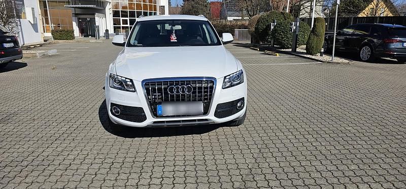 Weiß Gebraucht 2011 Audi Q5 S-Line SUV | 17.800 € (Teuer) - Bild 1/4