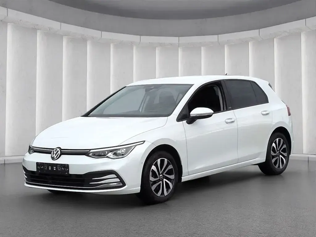 Gebraucht VW Golf VIII Active 150 PS (110 kW) 2022 Weiss Limousine
