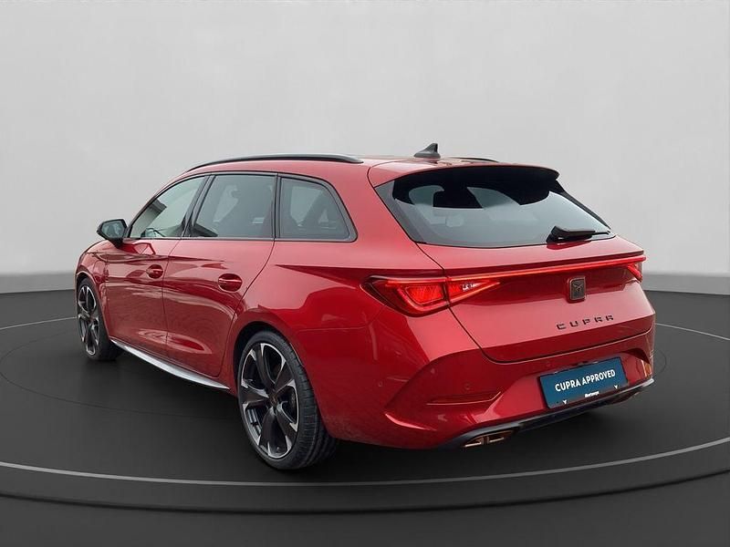Gebraucht Cupra Leon 150 PS (110 kW) 2022 Rot Limousine