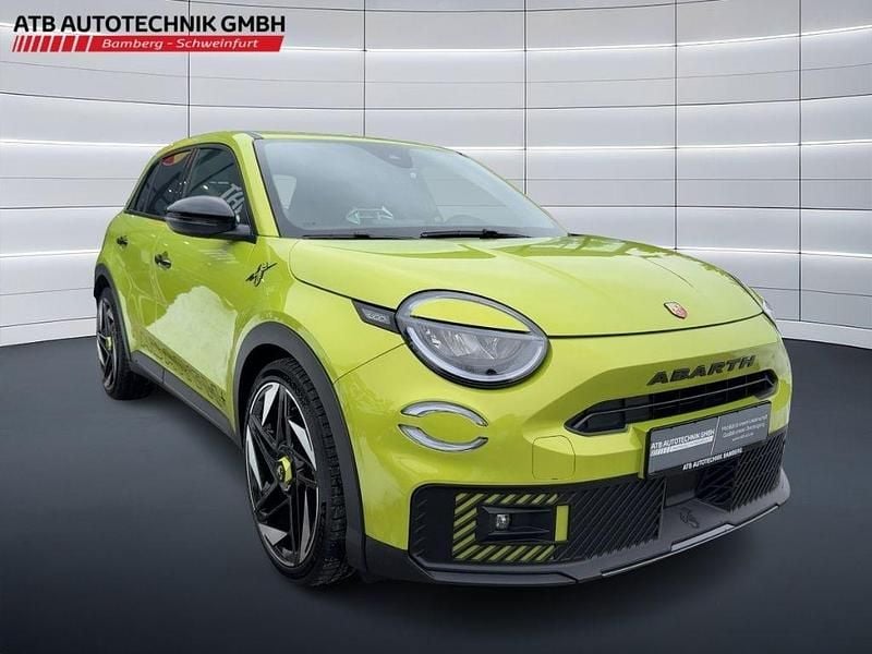 Neu Abarth 600e 205 kW (280 PS) 2025 Gruen SUV