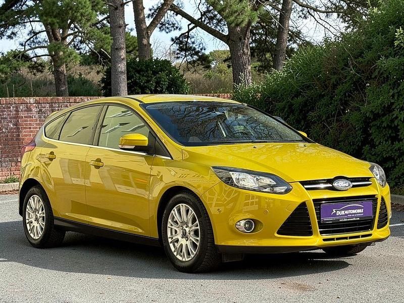 Gebraucht Ford Focus Titanium 150 PS (110 kW) 2012 Gelb Limousine