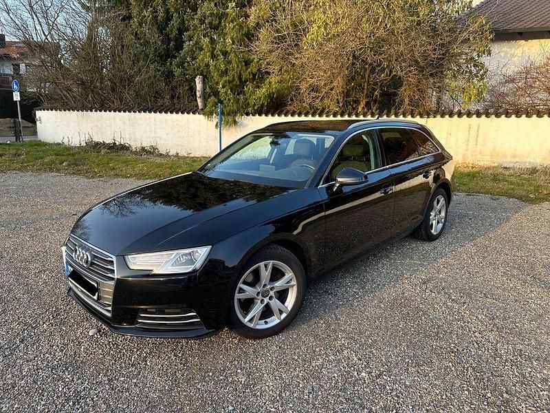 Gebraucht Audi A4 Sport 150 PS (110 kW) 2016 Schwarz Kombi