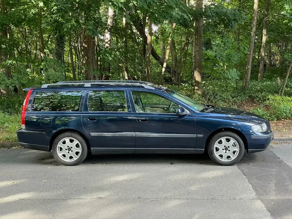 Gebraucht Volvo V70 250 PS (183 kW) 2000 Blau Kombi