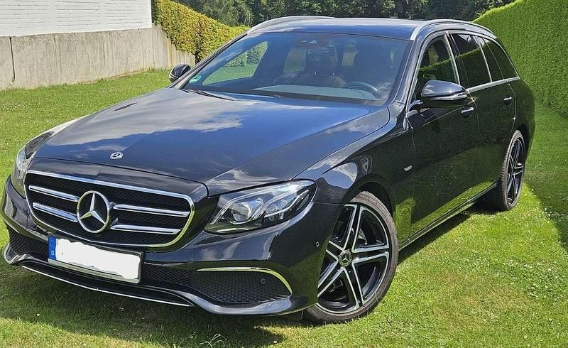 Gebraucht Mercedes E300 245 PS (180 kW) 2018 Schwarz Kombi
