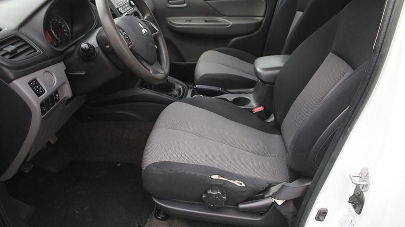 Gebraucht Mitsubishi L200 154 PS (113 kW) 2019 Weiß Abholung