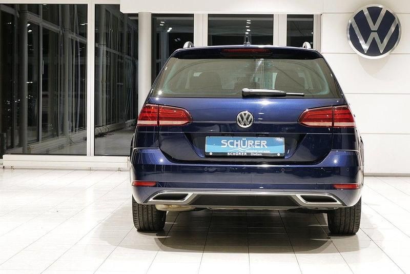 Gebraucht VW Golf VII Highline 150 PS (110 kW) 2019 Blau Kombi