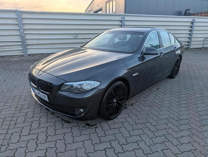 Gebraucht BMW 523 M Sport 204 PS (150 kW) 2010 Grau Limousine