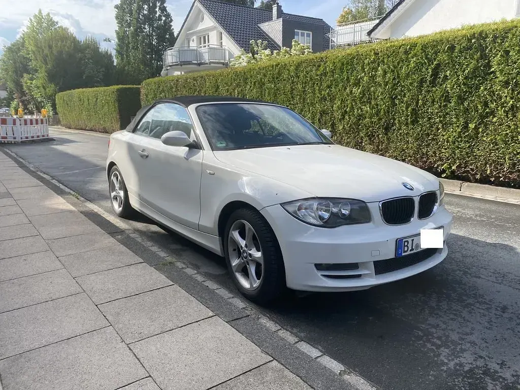 Gebraucht BMW 118 Cabriolet Basis 143 PS (105 kW) 2008 Weiß Cabrio