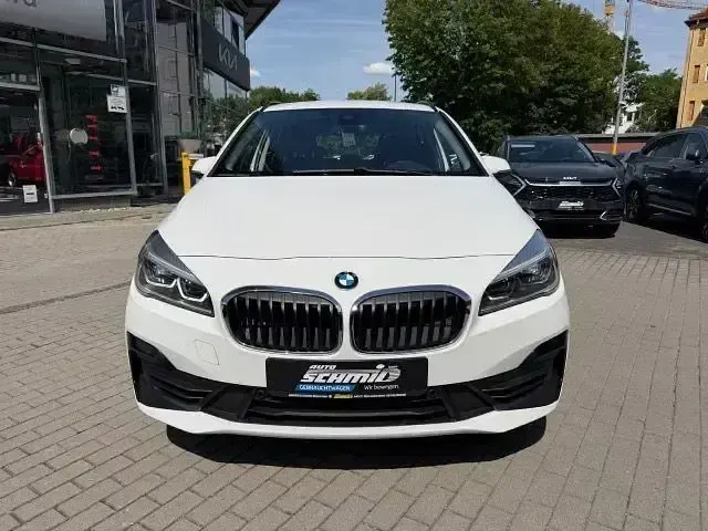 Gebraucht BMW 218 Active Tourer Advantage 140 PS (102 kW) 2020 Weiß Van / Kleinbus