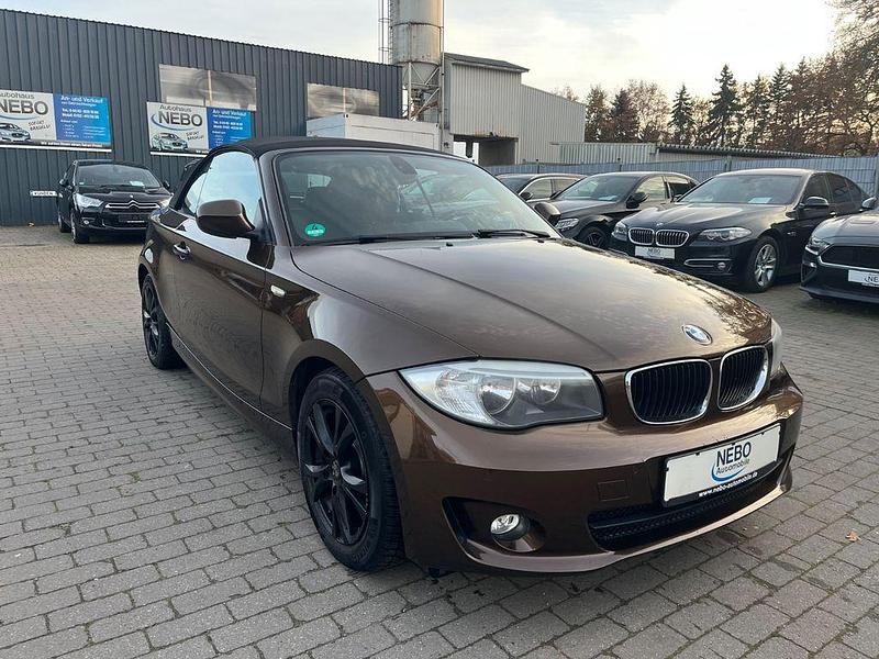 Gebraucht BMW 120 Cabriolet Advantage 177 PS (130 kW) 2012 Braun Cabrio