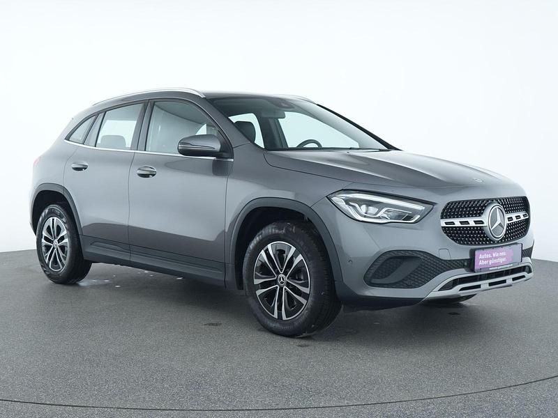 Gebraucht Mercedes GLA200 Style 150 PS (110 kW) 2023 Mountaingrau SUV