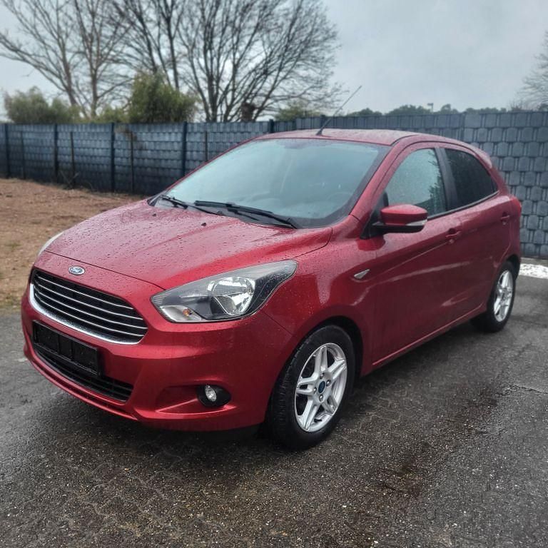 Gebraucht Ford Ka Cool & Sound Edition 86 PS (63 kW) 2016 Rot Limousine