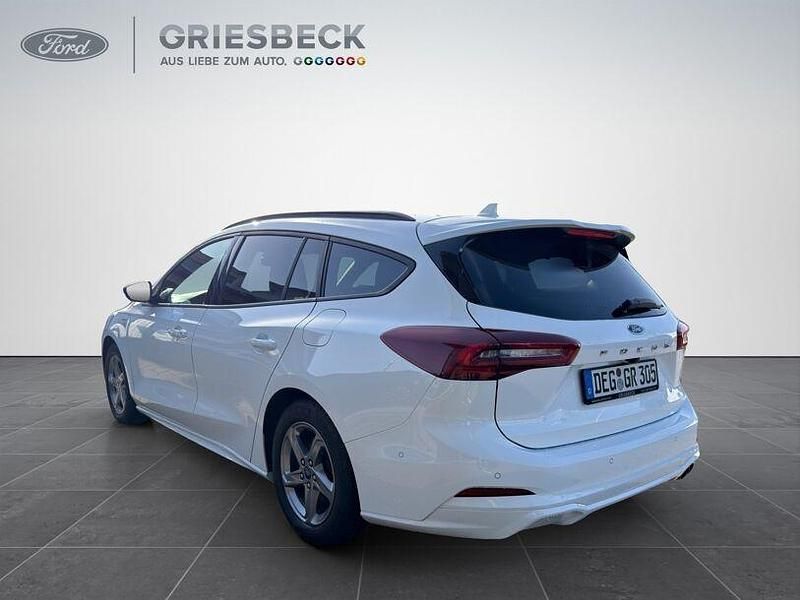 Gebraucht Ford Focus ST-Line 125 PS (91 kW) 2025 Frostweiss Kombi