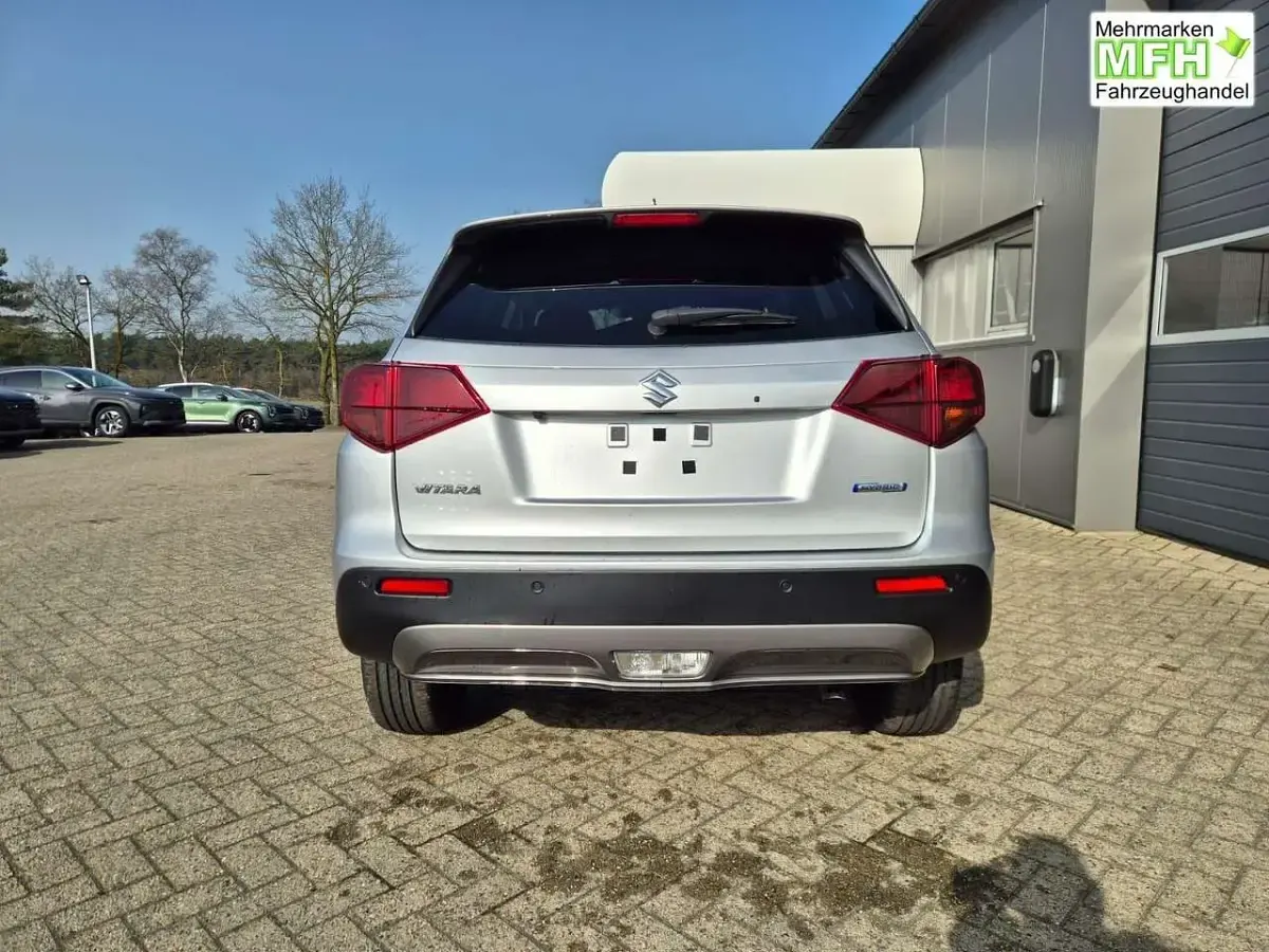 Neu Suzuki Vitara Comfort+ 110 PS (80 kW) 2026 Silky silver metallic SUV