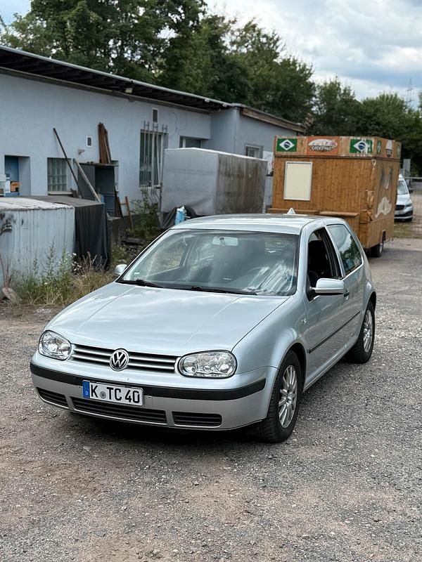Silber Gebraucht 2001 VW Golf IV Coupé | 1.300 € (Fairer Preis) - Bild 1/4
