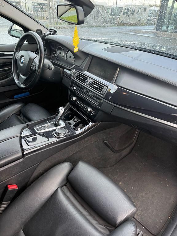 Gebraucht BMW 530 258 PS (189 kW) 2015 Braun Limousine