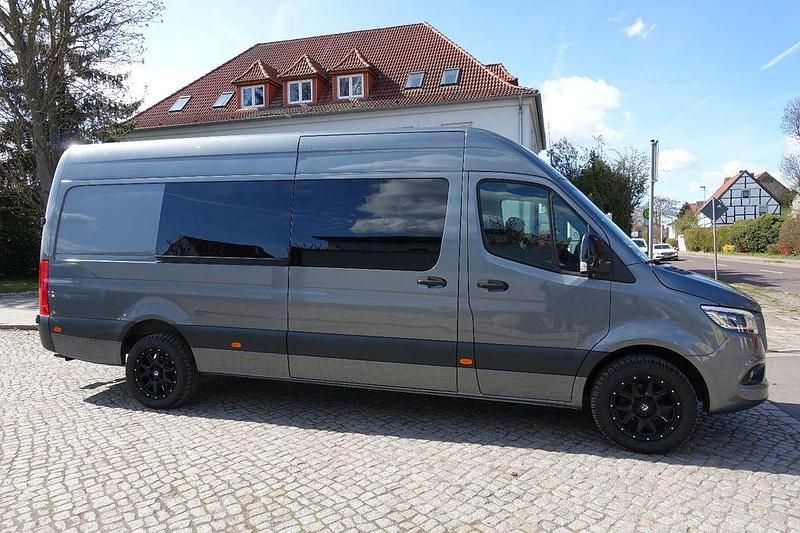 Używany Mercedes Sprinter 190 KM (139 kW) 2019 Szary Van