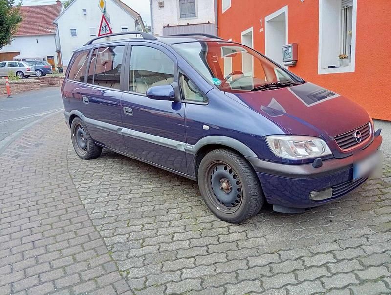 Blau Gebraucht 2001 Opel Zafira Van / Kleinbus | 2.750 € (Teuer) - Bild 1/4