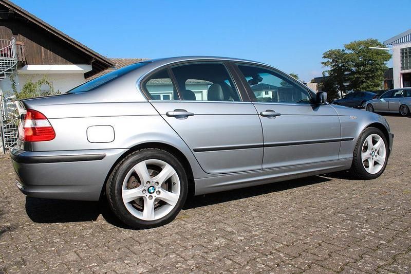 Gebraucht BMW 325 Exclusive 192 PS (141 kW) 2004 Grau Limousine