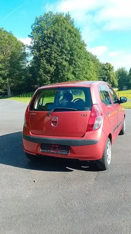 Gebraucht Hyundai i10 Pure 67 PS (49 kW) 2009 Rot Kleinwagen