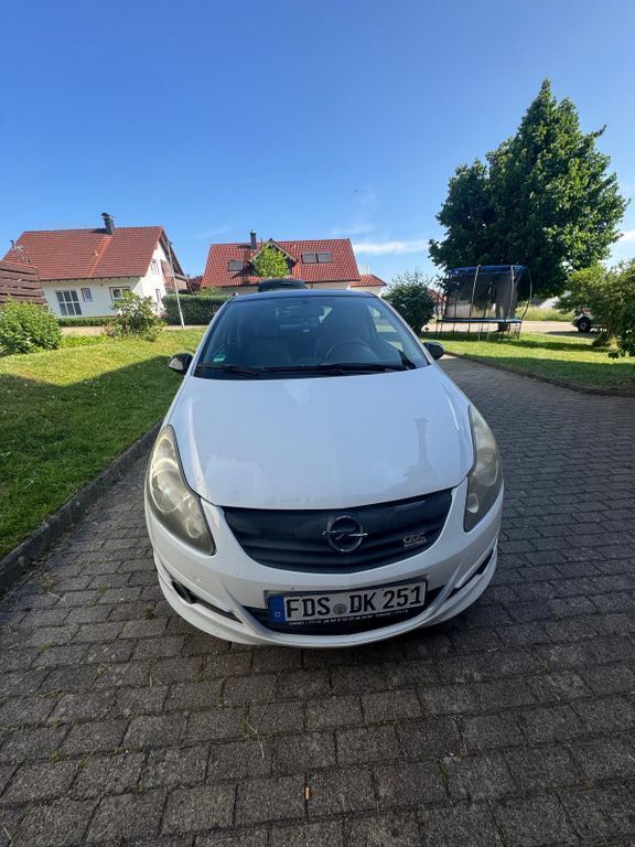 Weiß Gebraucht 2009 Opel Corsa OPC Coupé | 1.900 € (Superpreis) - Bild 1/4