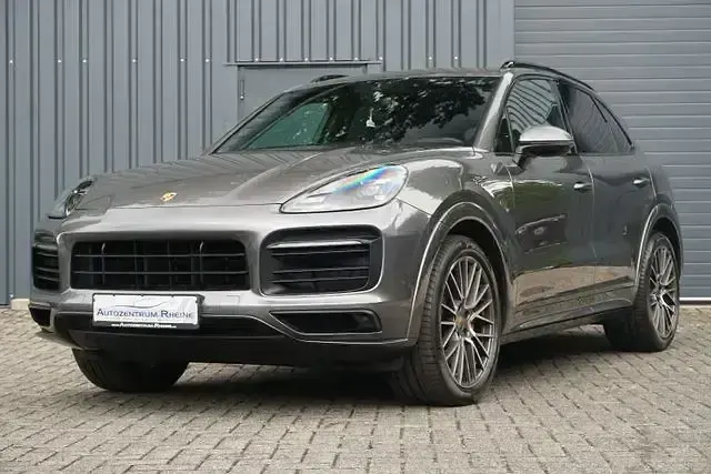 Gebraucht Porsche Cayenne GTS 460 PS (338 kW) 2021 Grau SUV