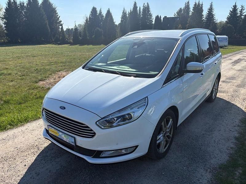 Gebraucht Ford Galaxy Titanium 179 PS (131 kW) 2017 Weiß Van / Kleinbus
