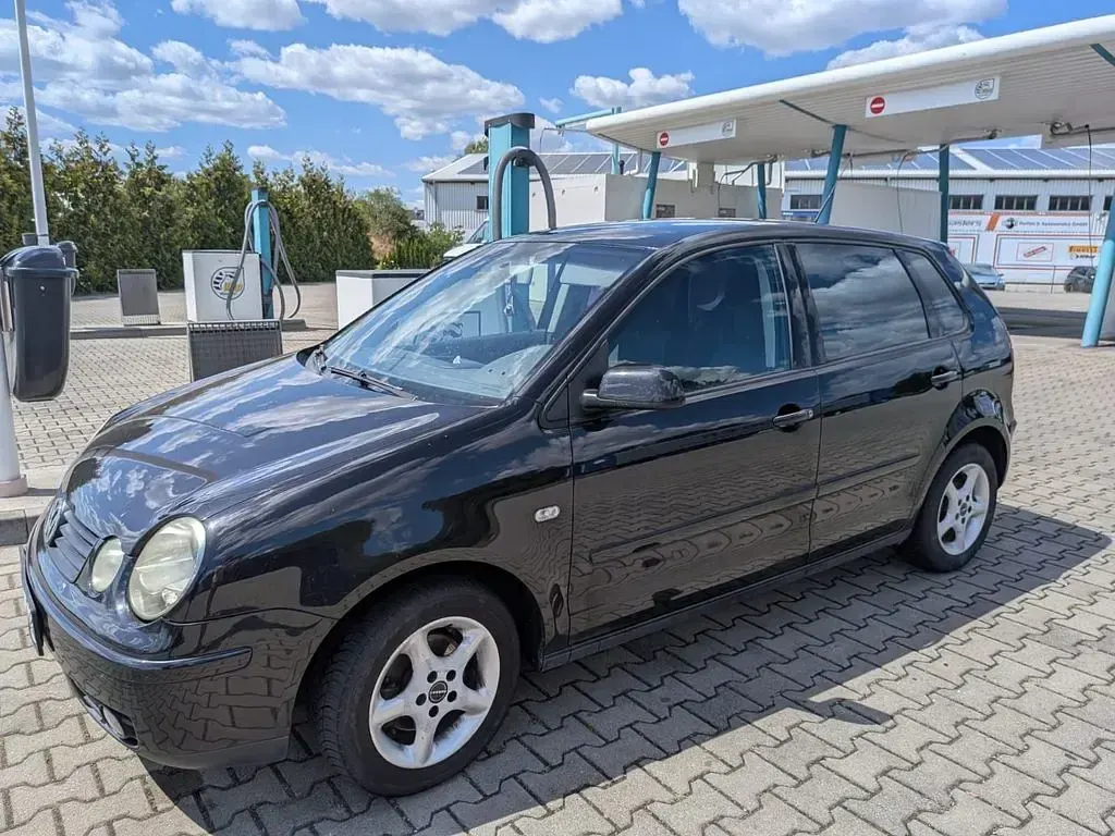 Gebraucht VW Polo Basis 75 PS (55 kW) 2002 Schwarz Kleinwagen