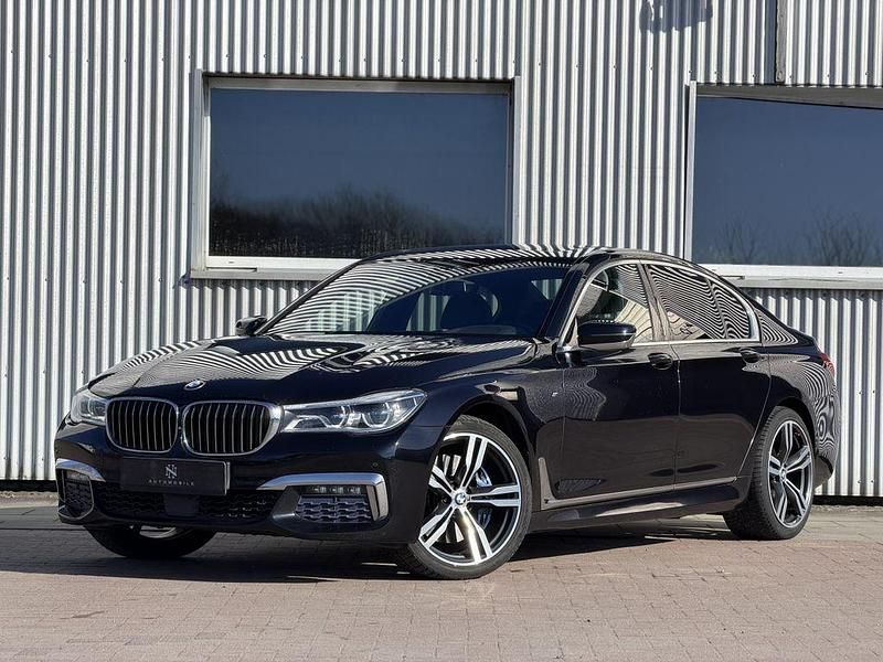 Gebraucht BMW 740 Sport Line 320 PS (235 kW) 2017 Blau Limousine
