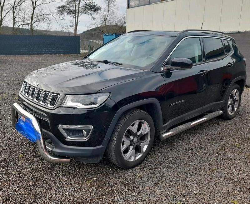 Gebraucht Jeep Compass Limited 140 PS (102 kW) 2018 Schwarz SUV