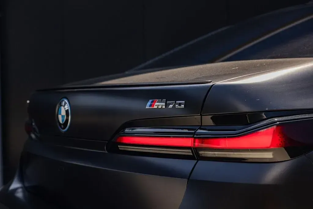 Gebraucht BMW i7 M Sport 484 kW (659 PS) 2023 Grau Limousine