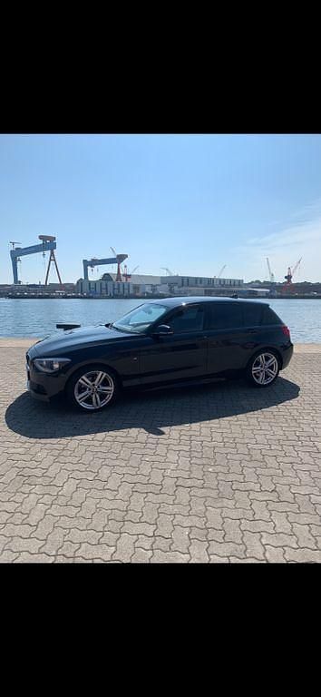 Schwarz Gebraucht 2014 BMW 116 M Sport Kleinwagen | 12.900 € (Fairer Preis) - Bild 1/4